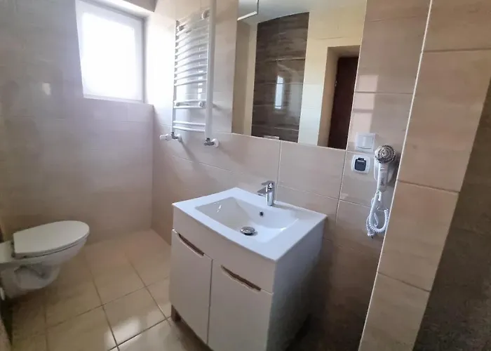 Goscinne Wylotowa 32 Δωμάτια σε οικογενειακή κατοικία