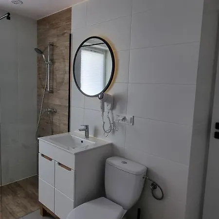 Kwatera prywatna Goscinne Wylotowa 32 *